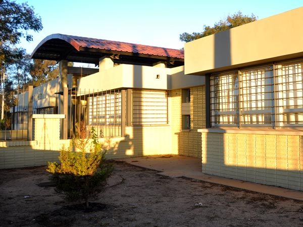 Escuela N° 13 - Salto
