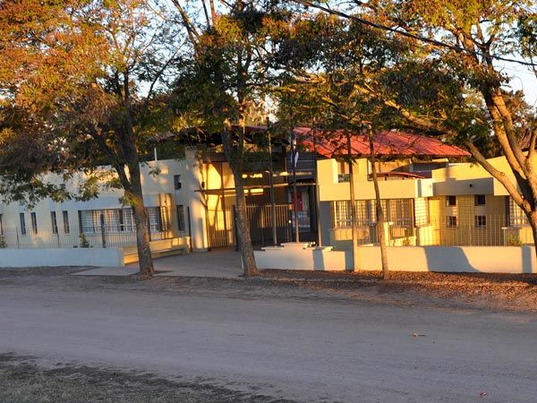 Escuela N° 13 - Salto