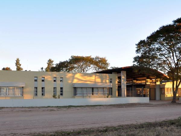 Escuela N° 13 - Salto